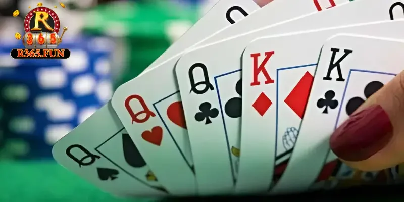 Những Điều Cần Biết Về Bài Phỏm Là Gì? Tân Thủ Tìm Hiểu Nhé! 2 Luật chơi bài phỏm là gì?
